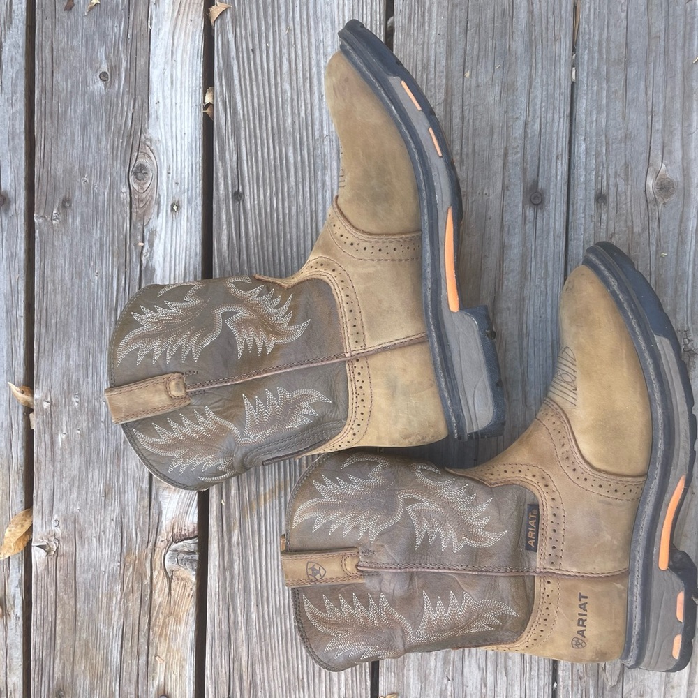 Ariat Men's Brown and Tan Western Boots